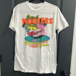Vintage Hooters shirt M